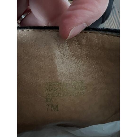 Bettye Sibyl 3 Womens 7M Black Ankle Boots Embroidered Velvet Block Heel - Picture 6 of 7